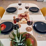 Fineloft Sea View Apartment-spa N Pools Apartament