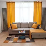 Fineloft Sea View Apartment-spa N Pools Apartament *
