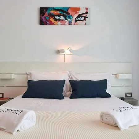 Fineloft Sea View Apartment-spa N Pools * Năvodari