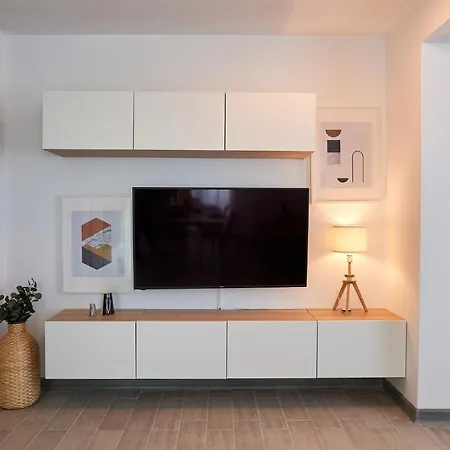 Fineloft Sea View Apartment-spa N Pools