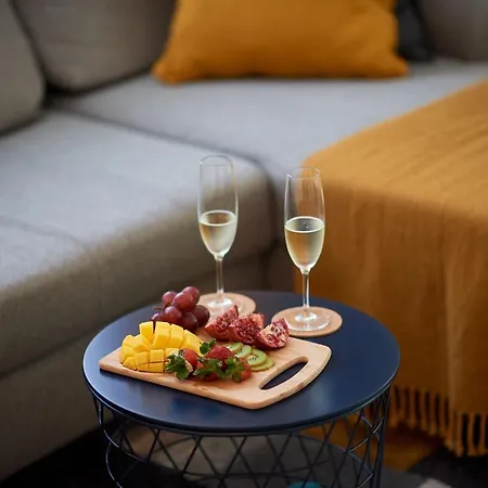 Daire Fineloft Sea View Apartment-spa N Pools