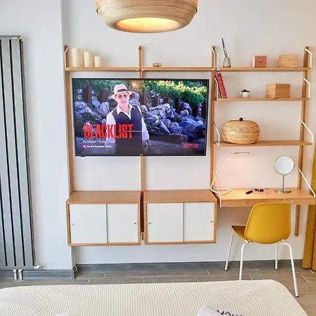 Daire Fineloft Sea View Apartment-spa N Pools