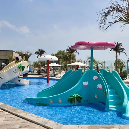 Fineloft Sea View Apartment-spa N Pools Daire *