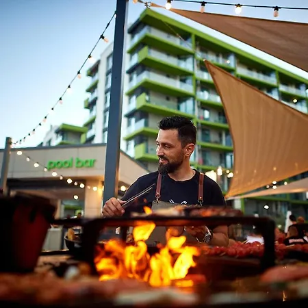 Fineloft Sea View Apartment-spa N Pools * Năvodari