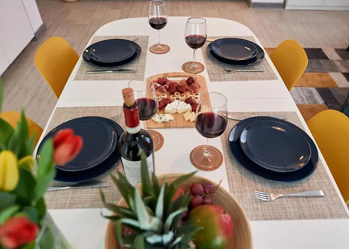 Fineloft Sea View Apartment-spa N Pools شقة