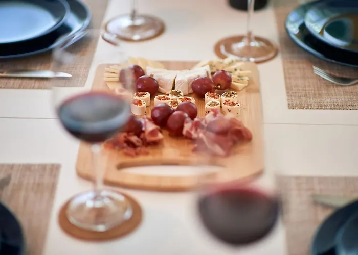 شقة Fineloft Sea View Apartment-spa N Pools