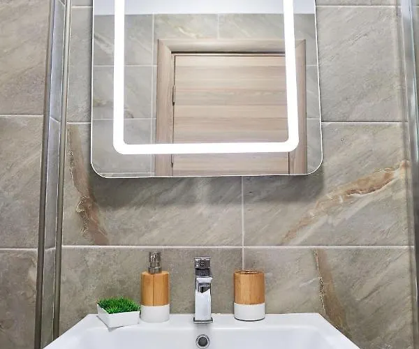 Fineloft Sea View Apartment-spa N Pools * Năvodari