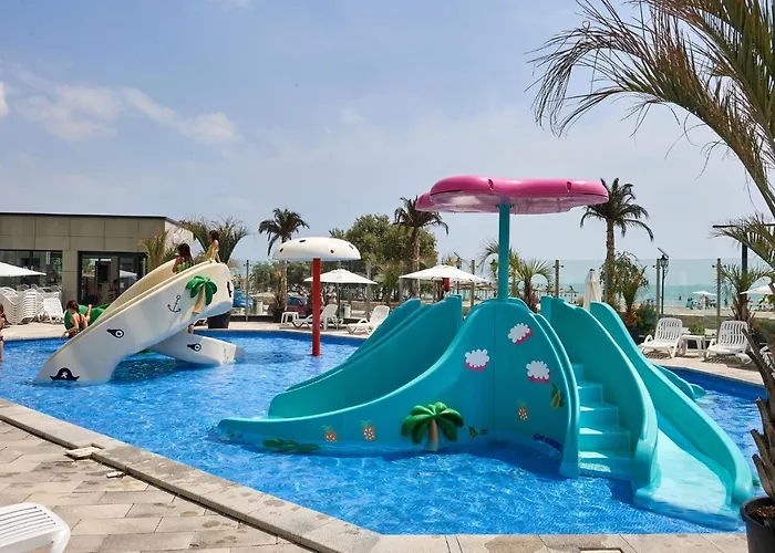 Fineloft Sea View Apartment-spa N Pools شقة *